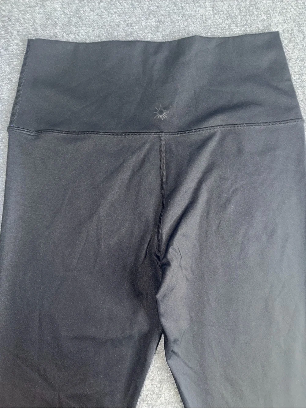 Offline by Aerie Black High-Rise Leggings - Picture 6 of 10